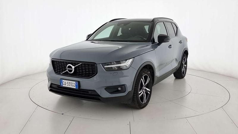 Grigio Usata 2020 Volvo XC40 R-Design SUV | 22.900 € (Buon prezzo) - Immagine 1/4