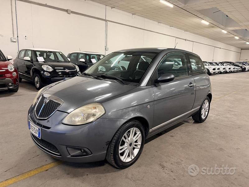 Usata Lancia Ypsilon 59 CV (43 kW) 2008 Grigio Utilitaria