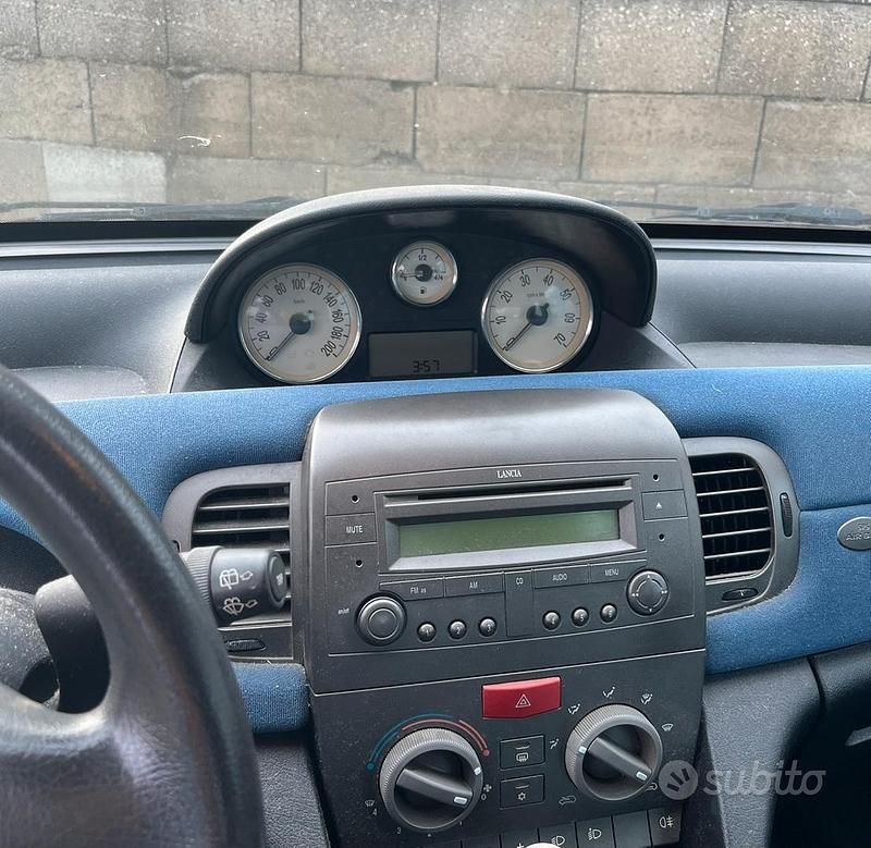 Usata Lancia Ypsilon 60 CV (44 kW) 2007 Grigio Utilitaria