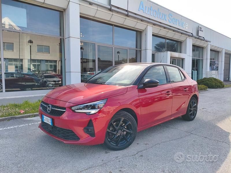 Usata Opel Corsa GS Line 101 CV (74 kW) 2022 Rosso Utilitaria