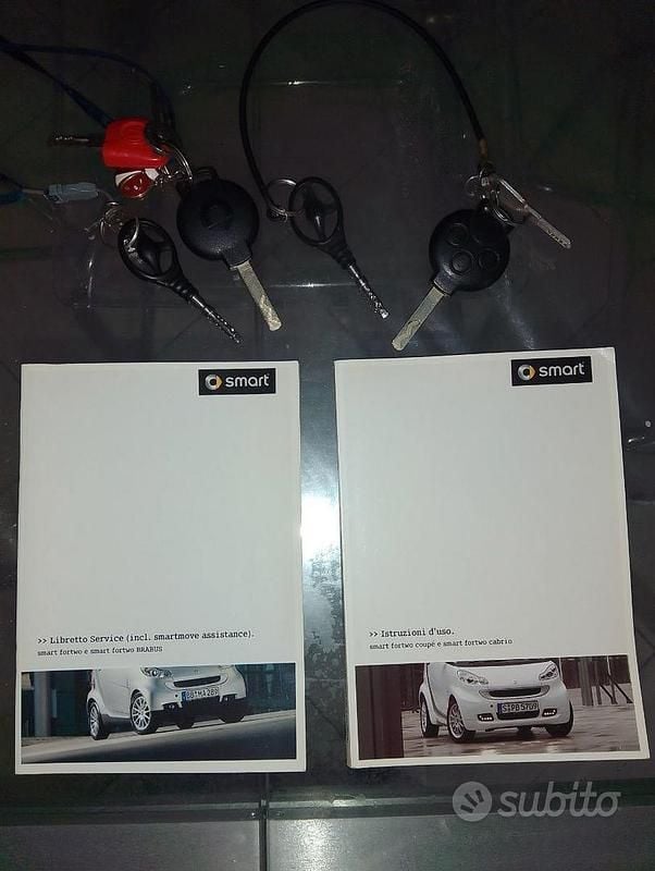 Bianco Usata 2011 Smart ForTwo Coupé Pure Coupé | 7000 € (Buon prezzo) - Immagine 1/2