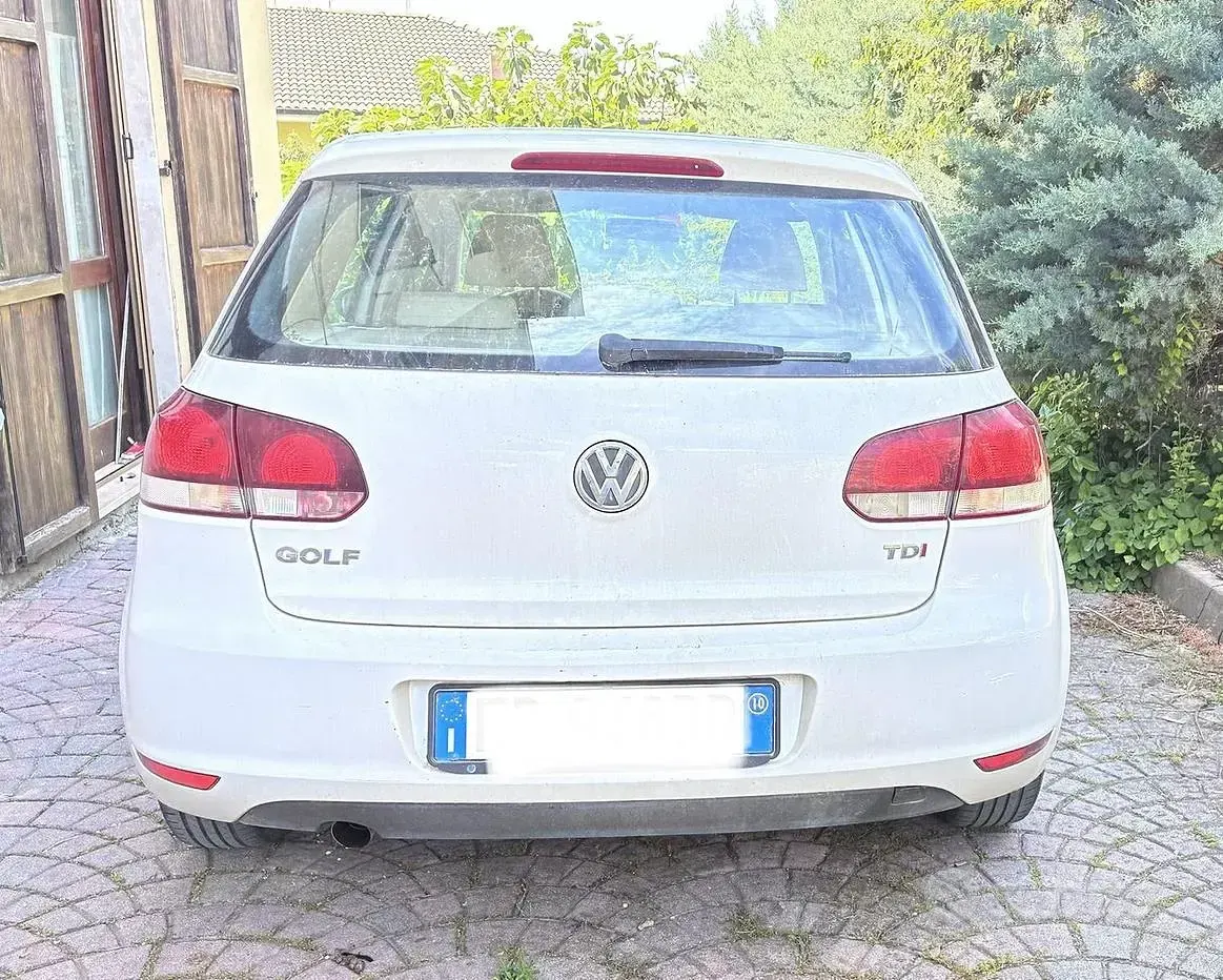 Usata VW Golf VI 102 CV (75 kW) 2010 Bianco Utilitaria
