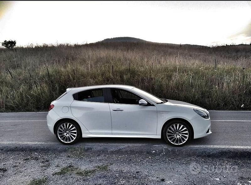 Usata Alfa Romeo Giulietta 170 CV (125 kW) 2010 Bianco Utilitaria