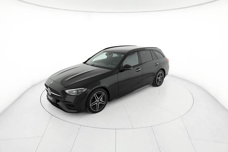 Usata Mercedes 300 Premium 265 CV (194 kW) 2023 Nero Station wagon