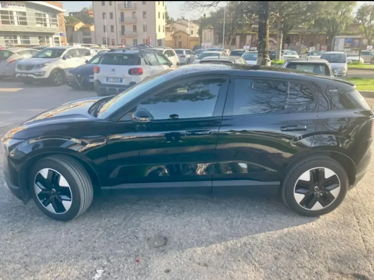 Usata Volvo EX30 Plus 199 kW (271 CV) 2025 Nero SUV