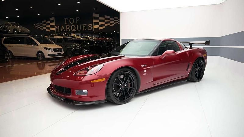Usata Corvette Z06 513 CV (377 kW) 2010 Crystal red metallic Coupé