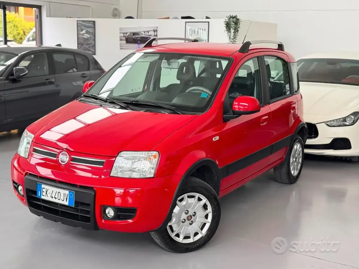 Usata Fiat Panda 4x4 Climbing 69 CV (50 kW) 2011 Utilitaria