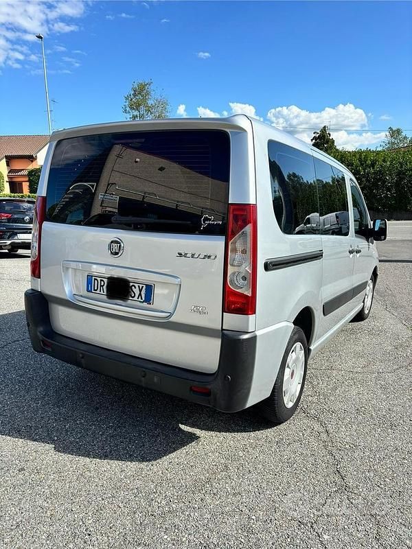 Grigio Usata 2009 Fiat Scudo Furgone | 9990 € (Molto cara) - Immagine 1/4
