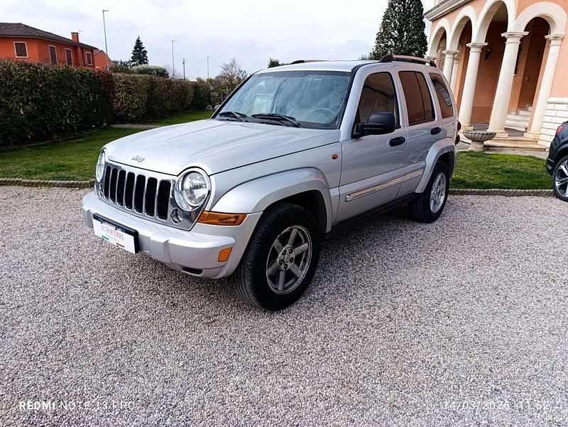 Usata Jeep Cherokee Limited 163 CV (119 kW) 2008 Argento SUV