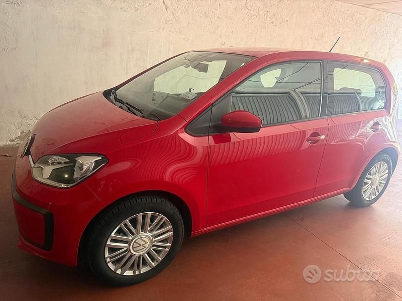 Usata VW up! 66 CV (48 kW) 2021 Rosso Utilitaria