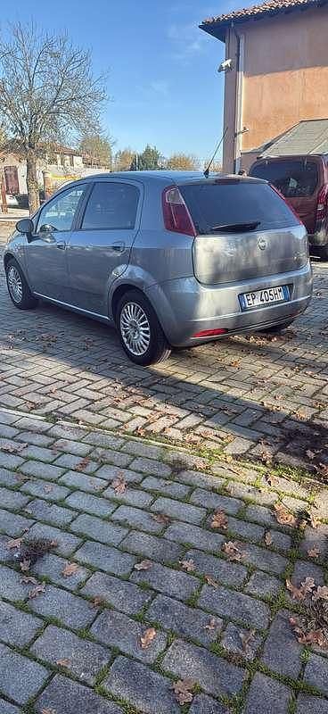 Usata Fiat Punto 69 CV (50 kW) 2007 Berlina