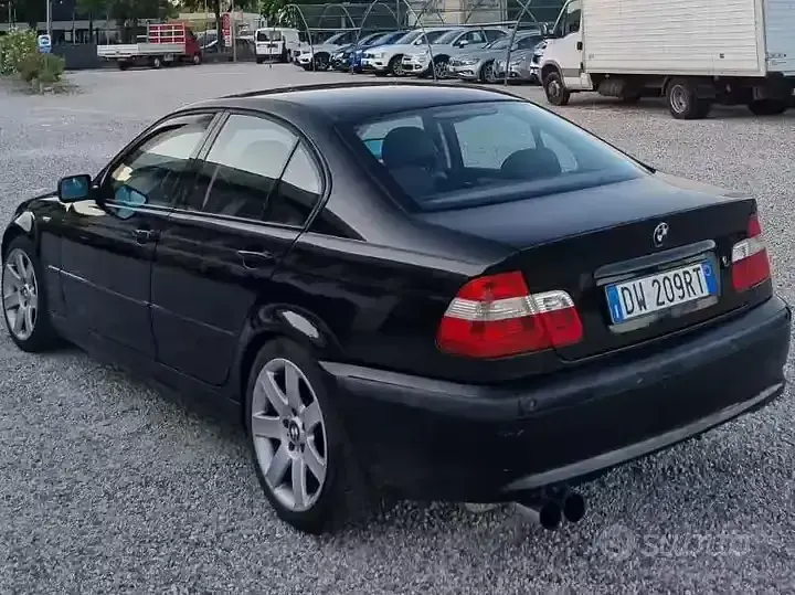 Usata BMW 320 Efficient Dynamics 170 CV (125 kW) 2002 Nero Berlina