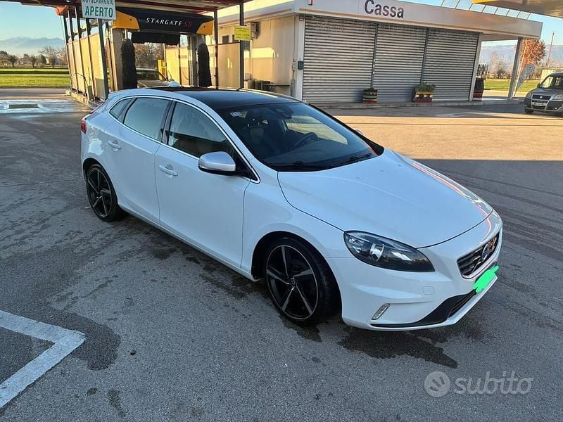 Bianco Usata 2014 Volvo V40 R-Design Tre volumi | 7300 € - Immagine 1/4