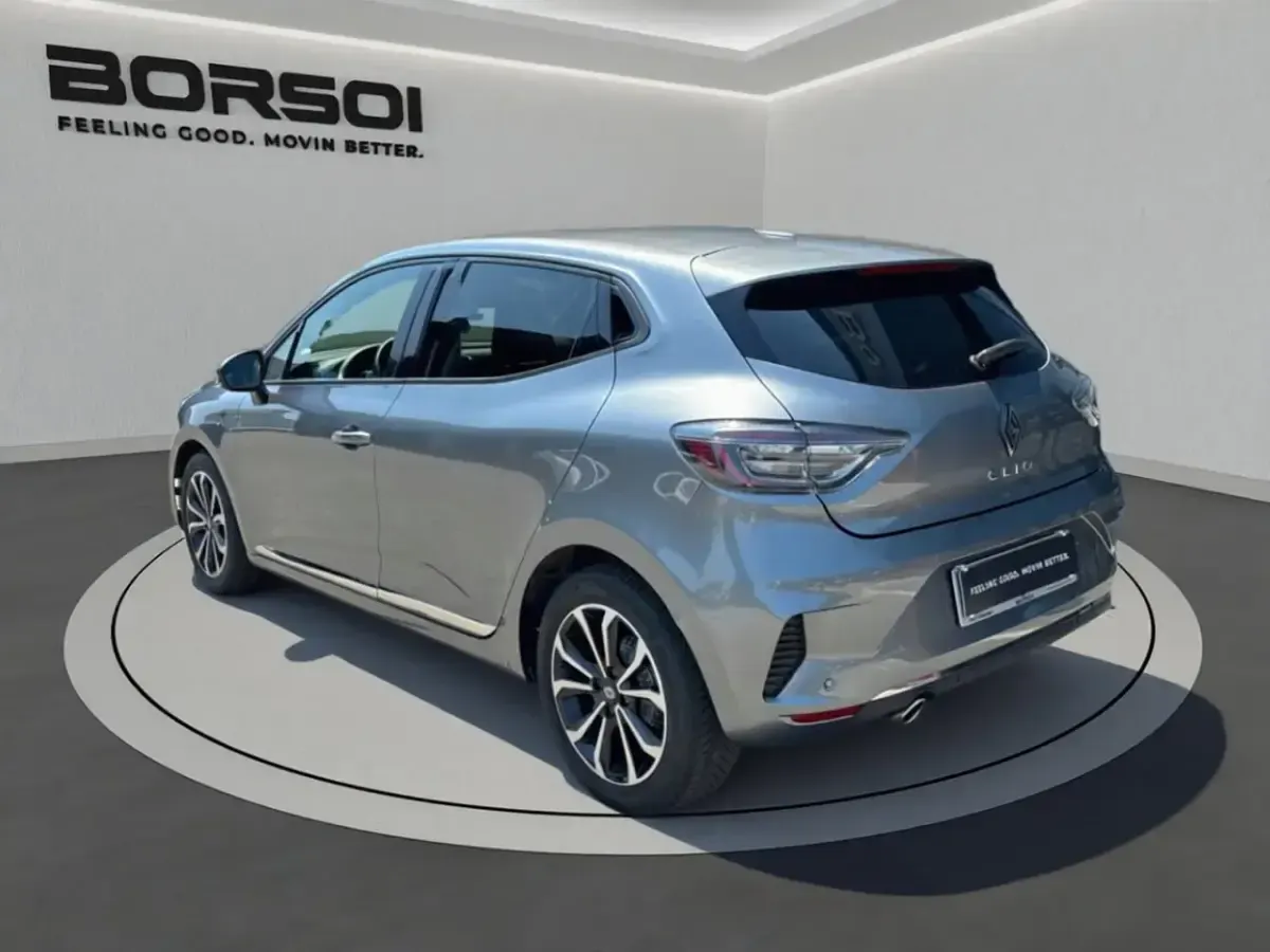Usata Renault Clio V Techno 91 CV (66 kW) 2025 Grigio scisto Berlina