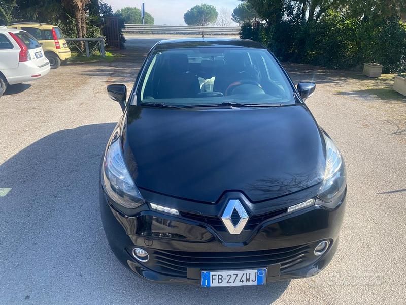Usata Renault Clio IV Zen 75 CV (55 kW) 2015 Nero Berlina