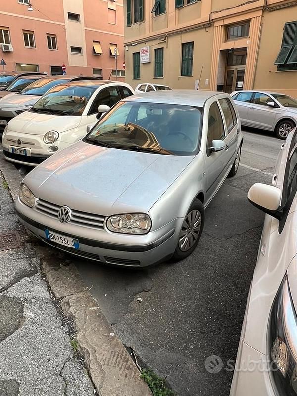 Usata VW Golf IV 100 CV (73 kW) 2000 Grigio Berlina