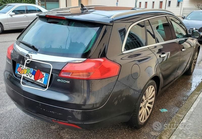 Usata Opel Insignia 2010 Nero Station wagon
