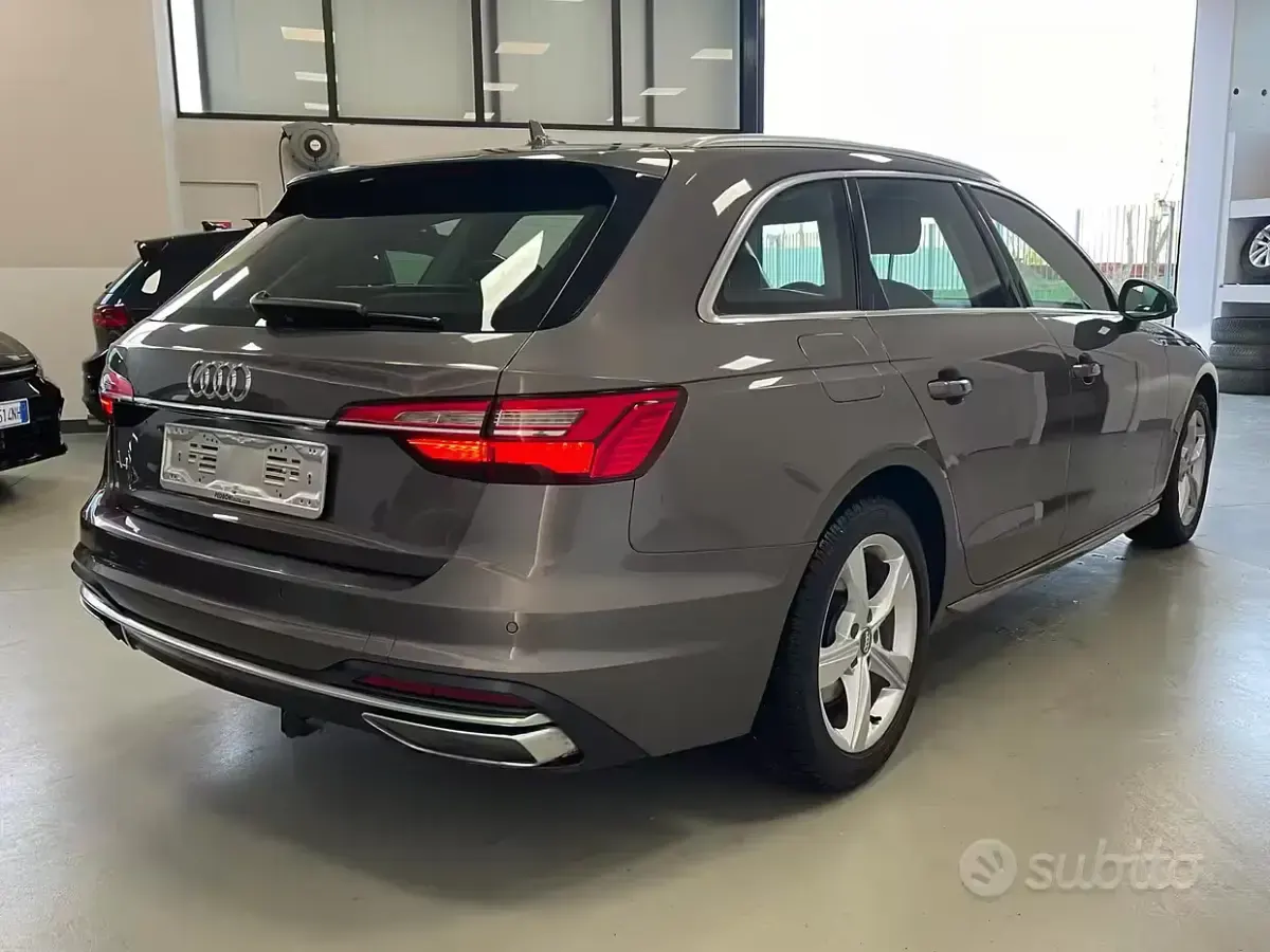 Usata Audi A4 Advanced Plus 163 CV (119 kW) 2019 Grigio Station wagon