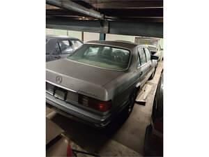 Usata Mercedes 300 125 CV (91 kW) 1982 Grigio Berlina