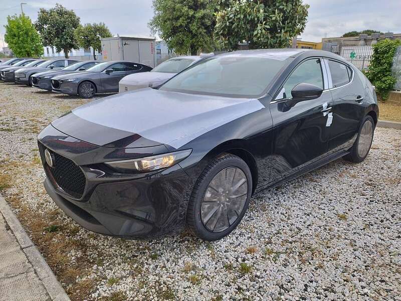 Nero Nuova 2025 Mazda 3 Homura-Line Tre volumi | 26.950 € (Buon prezzo) - Immagine 1/4