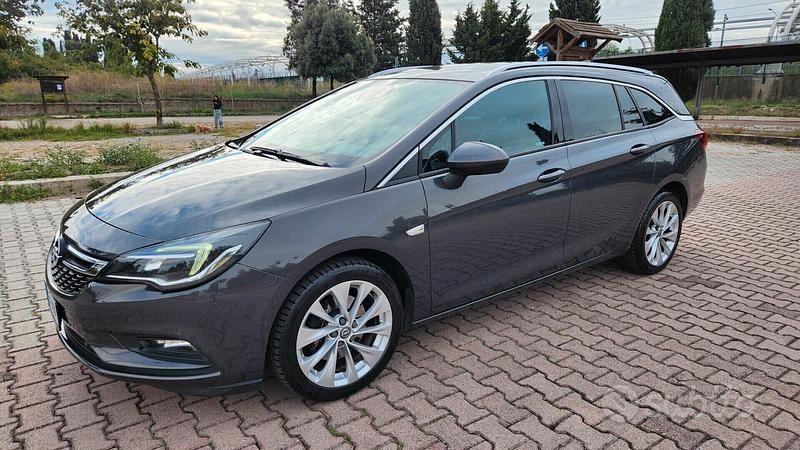 Grigio Usata 2016 Opel Astra Innovation Station wagon | 5900 € (Buon prezzo) - Immagine 1/4