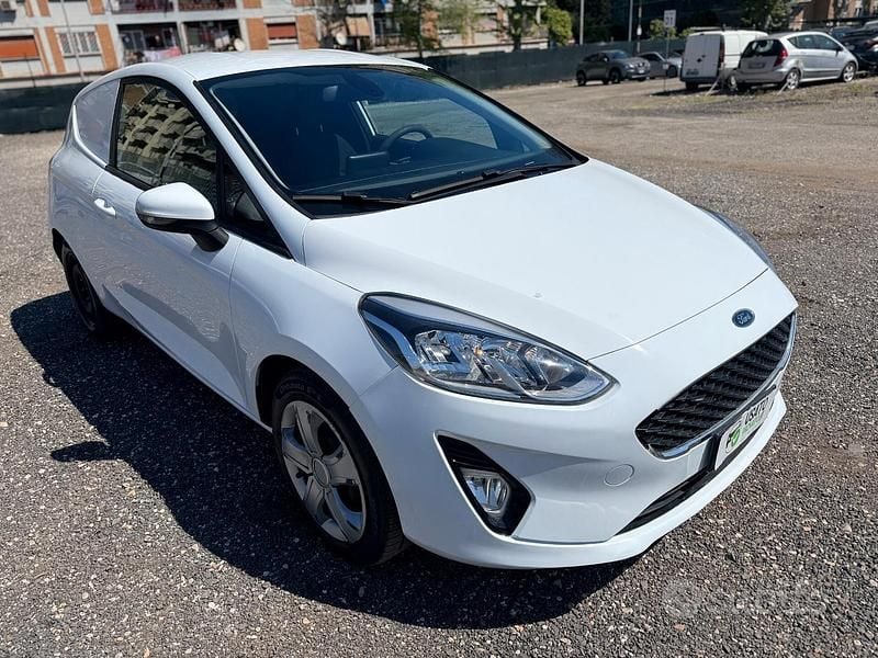 Usata Ford Fiesta 75 CV (55 kW) 2020 Bianco Utilitaria