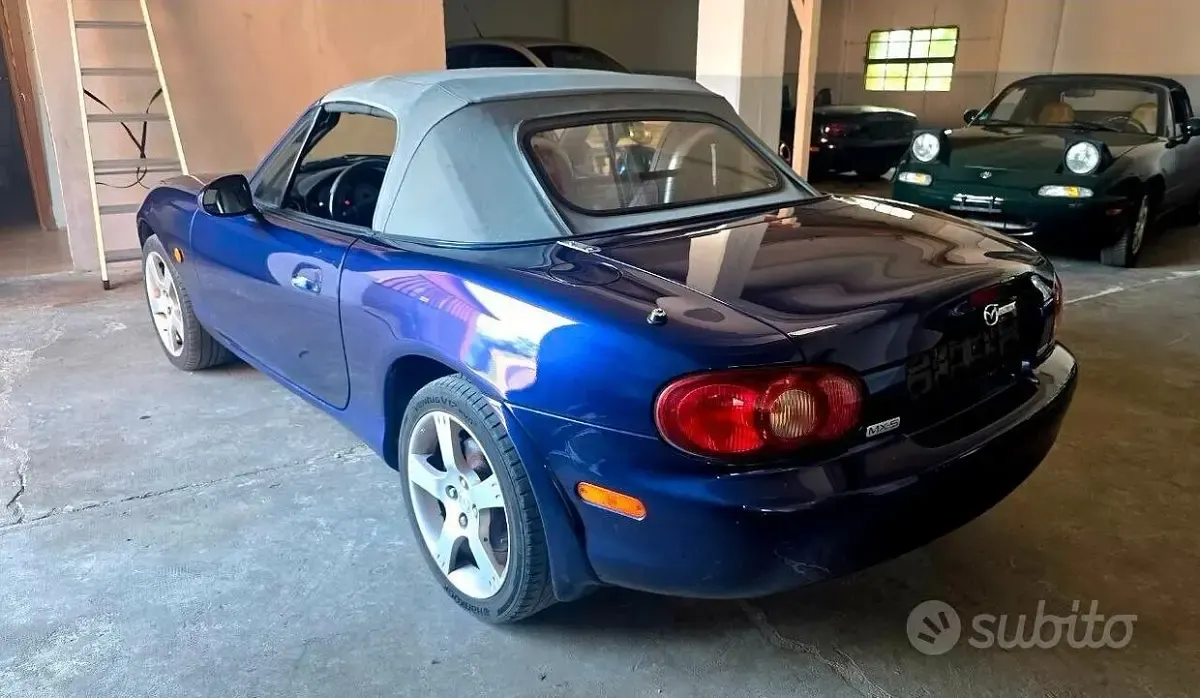 Usata Mazda MX5 110 CV (80 kW) 2003 Blu Cabrio
