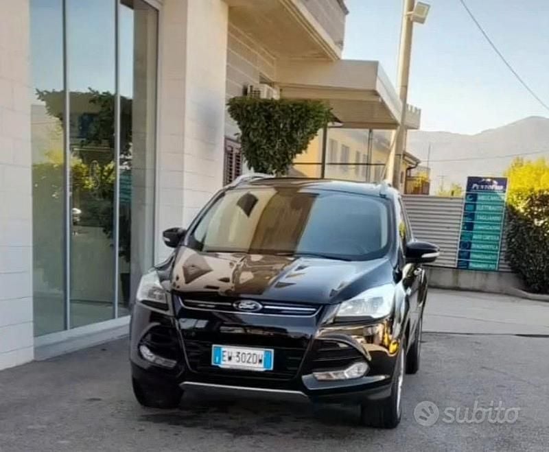 Usata Ford Kuga Titanium 140 CV (102 kW) 2014 Nero SUV