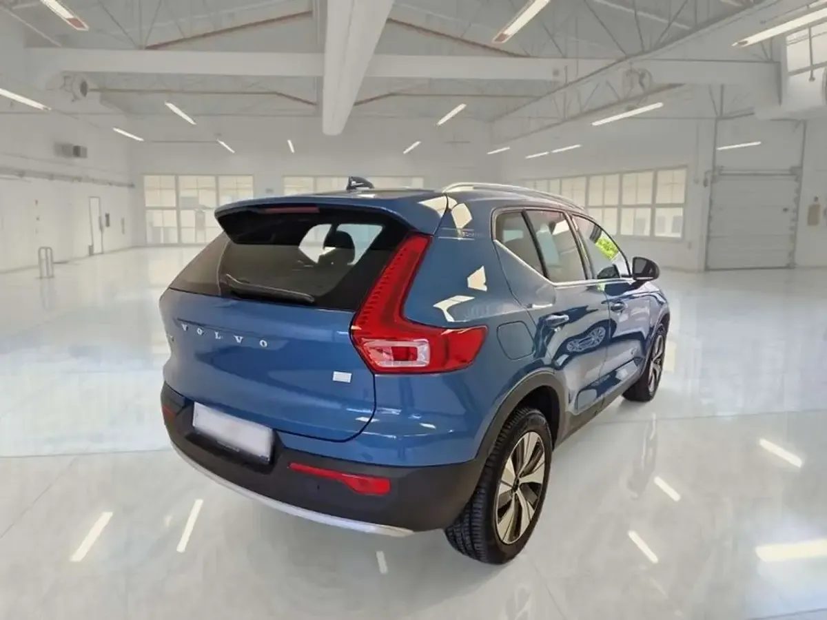 Usata Volvo XC40 Plus 179 CV (131 kW) 2023 Blu SUV
