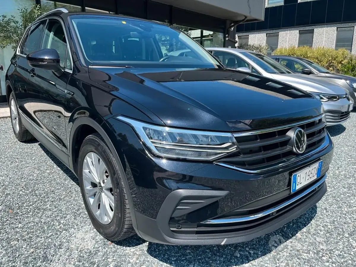 Usata VW Tiguan Life 150 CV (110 kW) 2022 Nero SUV