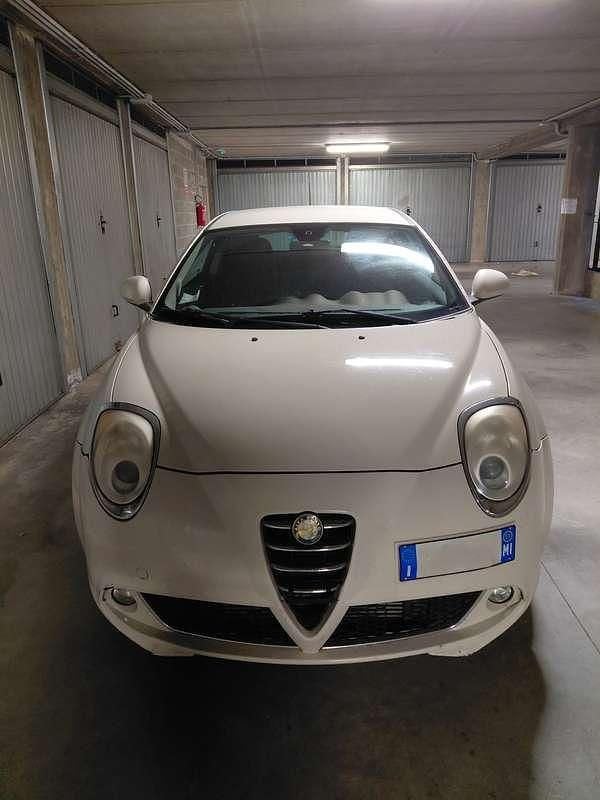 Usata Alfa Romeo MiTo Distinctive 120 CV (88 kW) 2009 Bianco Utilitaria