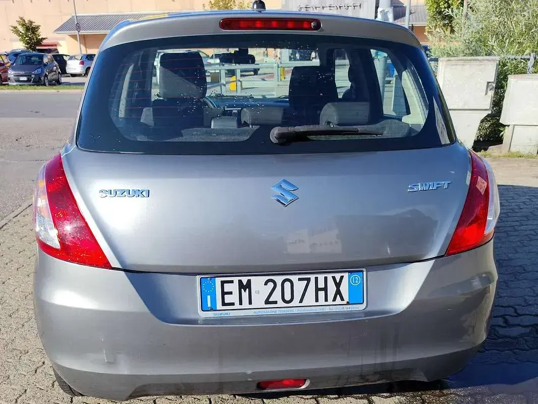 Usata Suzuki Swift GL 94 CV (69 kW) 2012 Grigio Utilitaria
