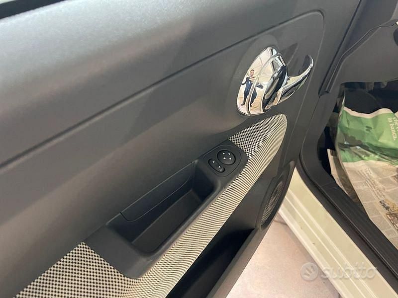 Occasion Fiat 500 Lounge 69 ch (50 kW) 2009 Blanc Cabriolet