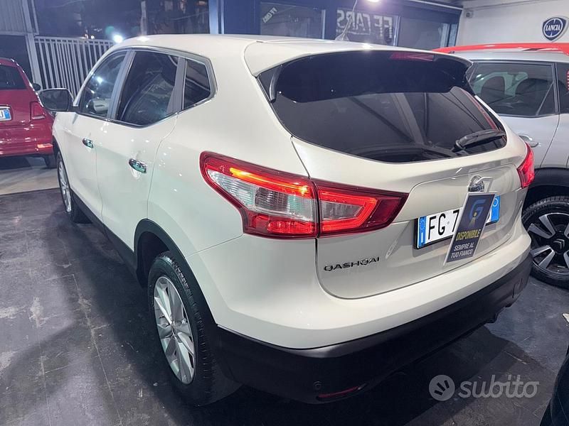 Usata Nissan Qashqai Tekna 110 CV (80 kW) 2016 Bianco SUV