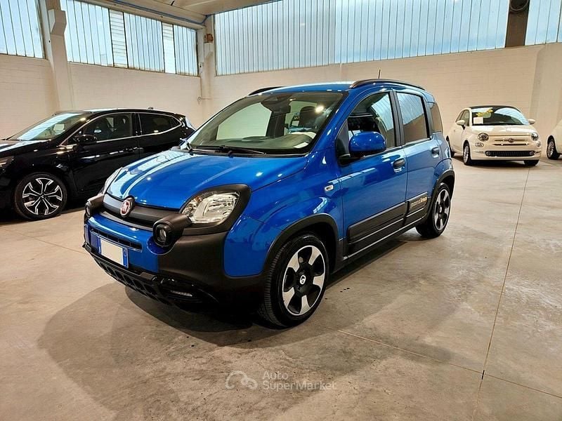 Usata Fiat Panda Cross Cross 69 CV (50 kW) 2025 Blu/azzurro Utilitaria
