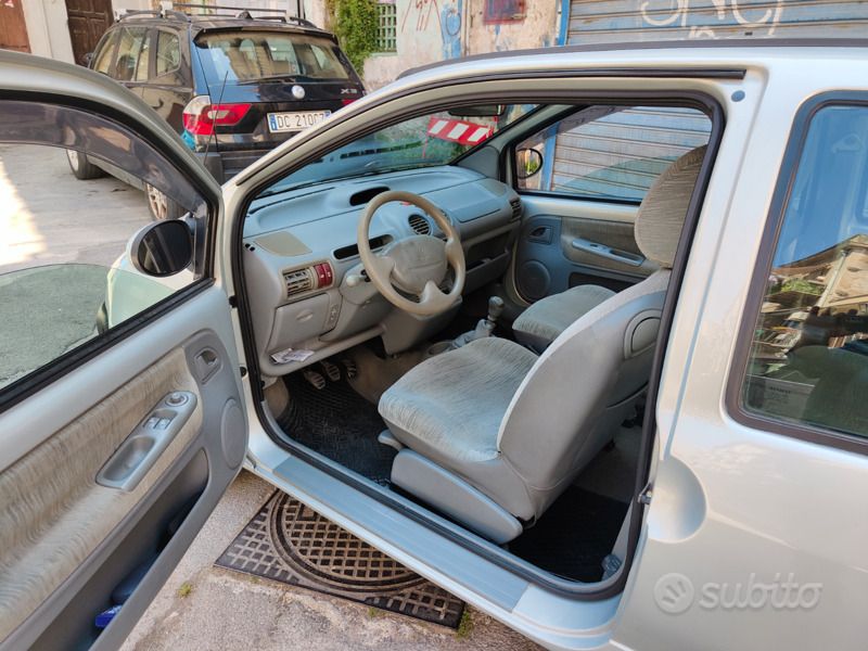 Usata Renault Twingo 75 CV (55 kW) 2003 Grigio Utilitaria