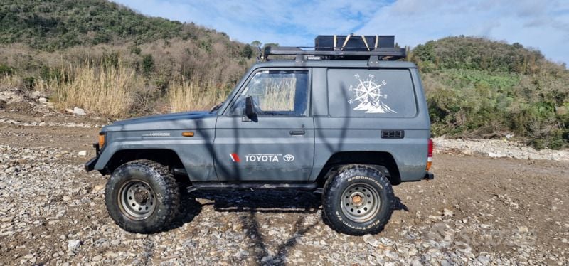 Grigio Usata 1988 Toyota Land Cruiser SUV | 13.500 € - Immagine 1/4