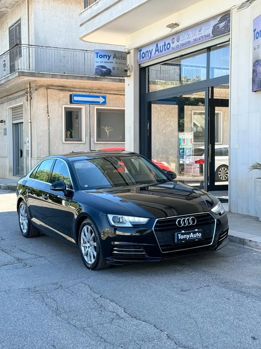 Usata Audi A4 Business 122 CV (89 kW) 2017 Nero Berlina