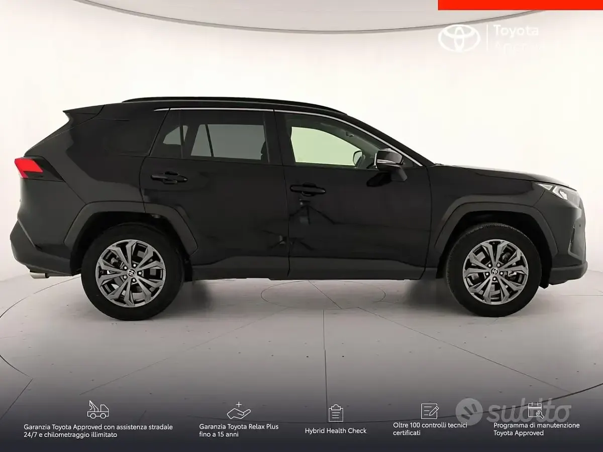 Usata Toyota RAV4 Hybrid Active 218 CV (160 kW) 2024 Nero SUV