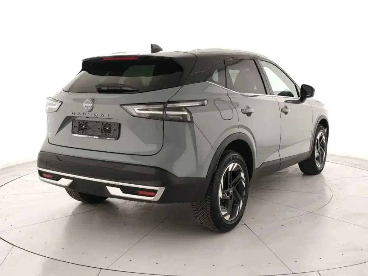 Usata Nissan Qashqai N-Connecta 158 CV (116 kW) 2025 Grigio SUV