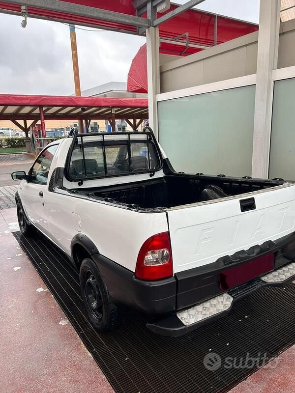 Usata Fiat Strada 2004 Bianco Pick-up