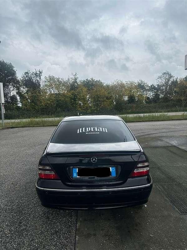 Usata Mercedes C200 Avantgarde 122 CV (89 kW) 2005 Berlina