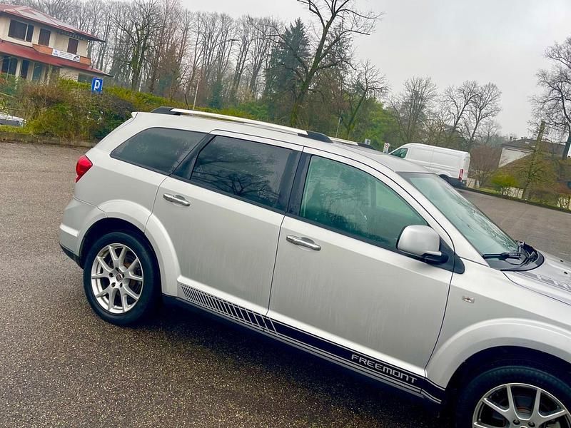 Usata Fiat Freemont 170 CV (125 kW) 2013 Argento SUV