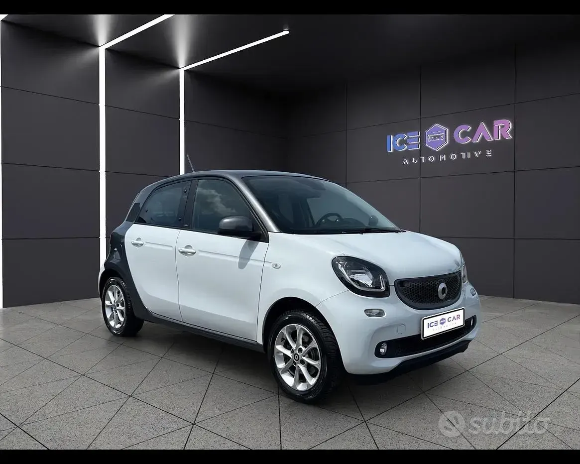 Usata Smart ForFour Passion 71 CV (52 kW) 2017 Bianco Utilitaria