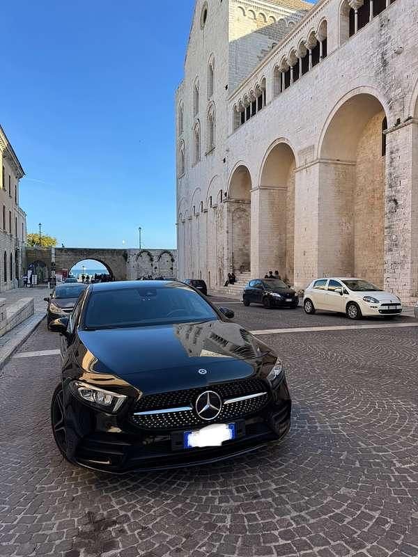 Usata Mercedes A180 Premium 116 CV (85 kW) 2021 Nero Berlina
