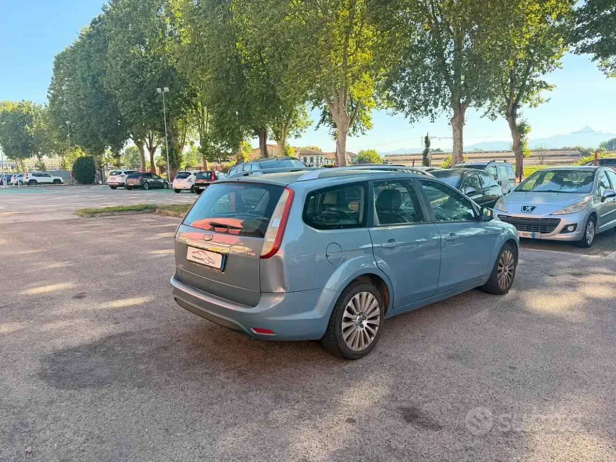Usata Ford Focus 90 CV (66 kW) 2008 Blu Station wagon