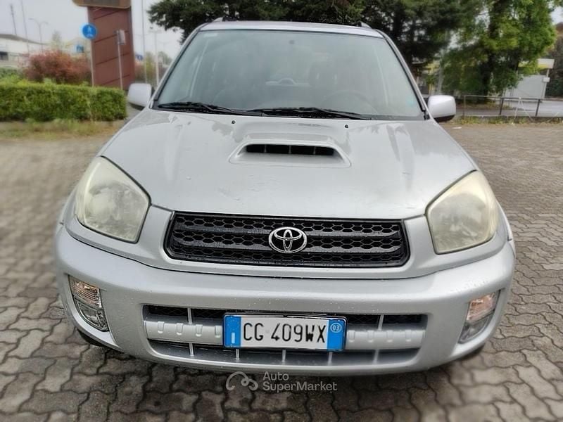Usata Toyota RAV4 Sol 116 CV (85 kW) 2003 Argento SUV