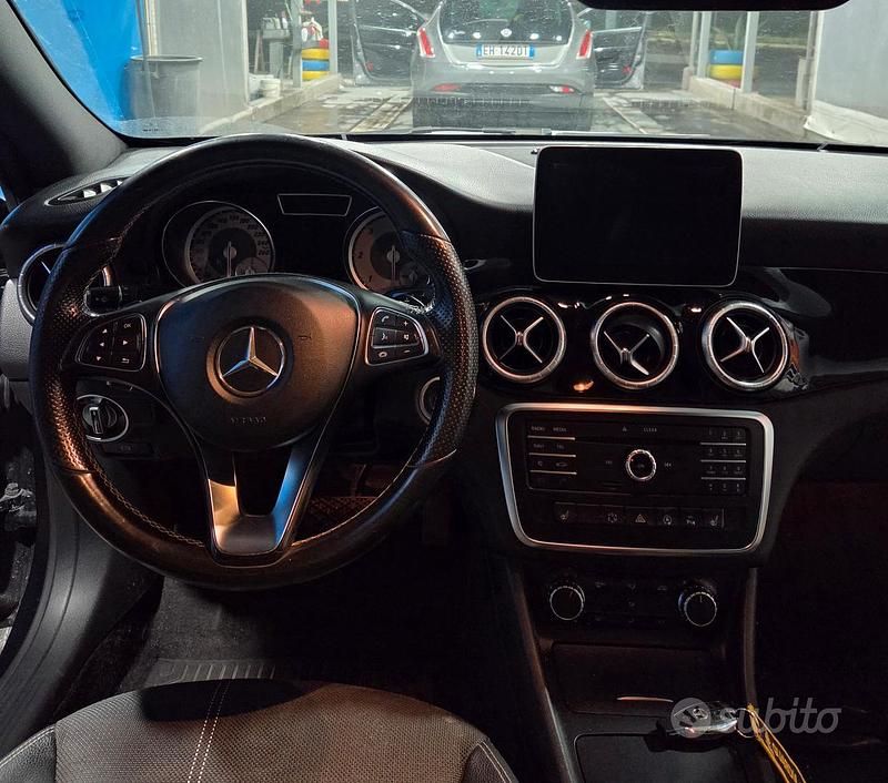 Usata Mercedes CLA200 136 CV (100 kW) 2016 Berlina