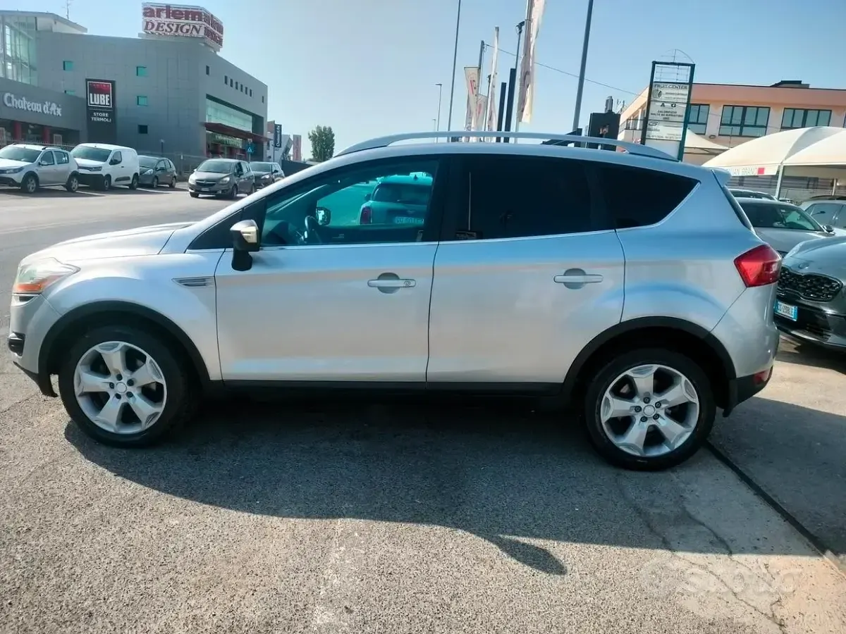 Usata Ford Kuga Titanium 136 CV (100 kW) 2008 Grigio SUV
