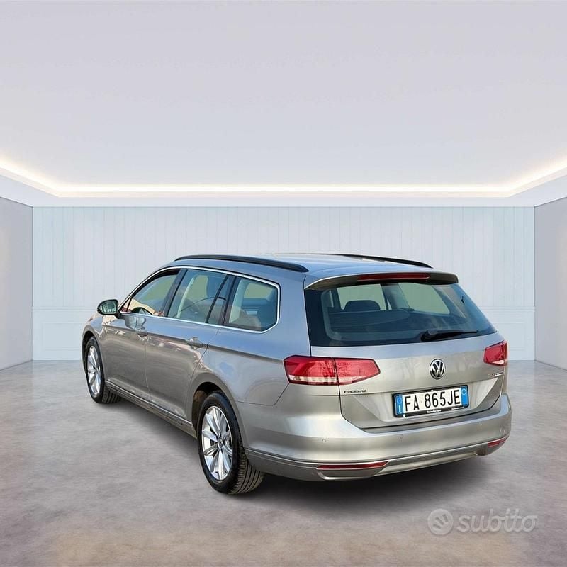 Usata VW Passat Comfortline 120 CV (88 kW) 2015 Grigio Station wagon